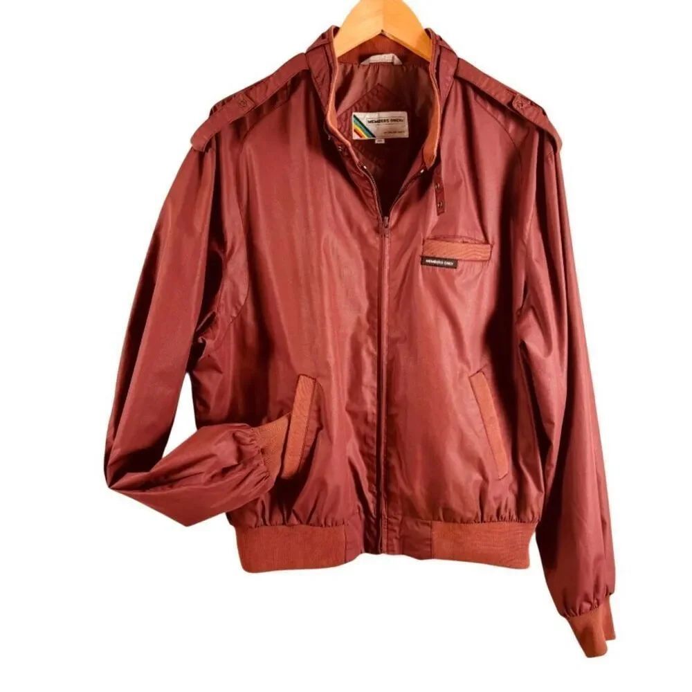 Vintage Men’s Member’s Only Jacket in Rust 80’s. Perfect. Size 42/L